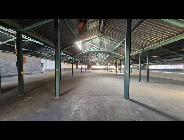 1,594M² FACTORY TO LET IN ANDERBOLT